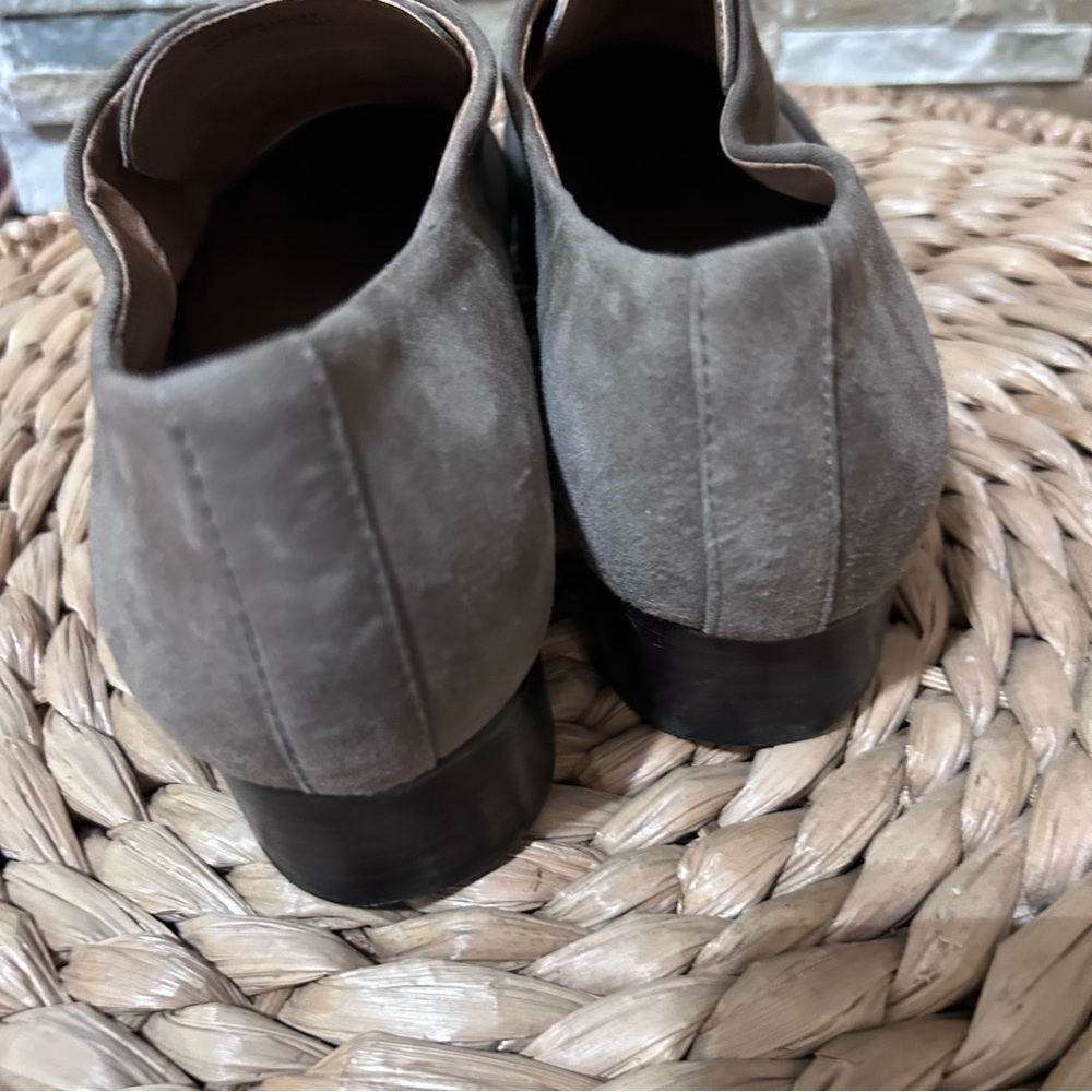 Tahari Lucy Suede Leather cap toe loafers in Winter Taupe Flats Shoes Sz 10 - Picture 3 of 8